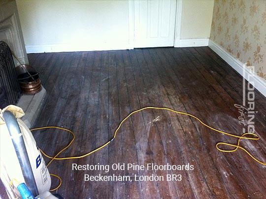 Restoring old pine floorboards in Beckenham