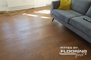 Precisely fitted brown solid wood flooring