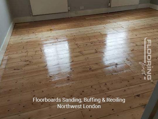 Floorboards sanding, buffing & reoiling in Northwest London 7