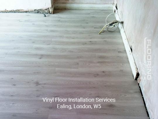 Vinyl floor installation services in Ealing 1