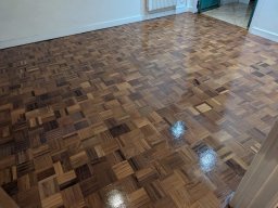 The Richest Colours You Can Get Out Of Walnut Mosaic Fingers Flooring