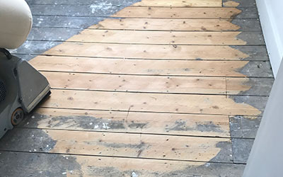 Floorboards sanding