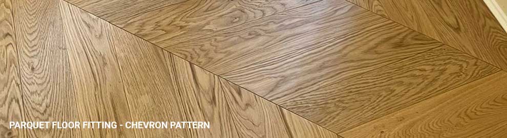 Parquet floor fitting - chevron pattern