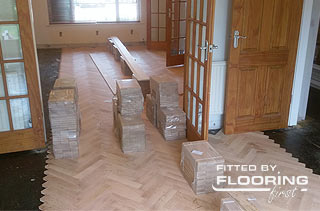 Fitting of parquet floor