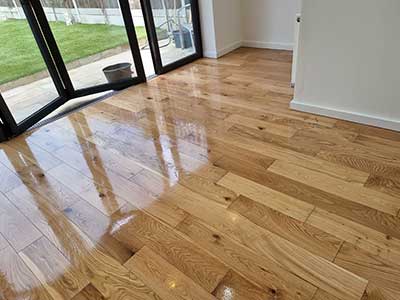 Engineered floor sanding - finish application