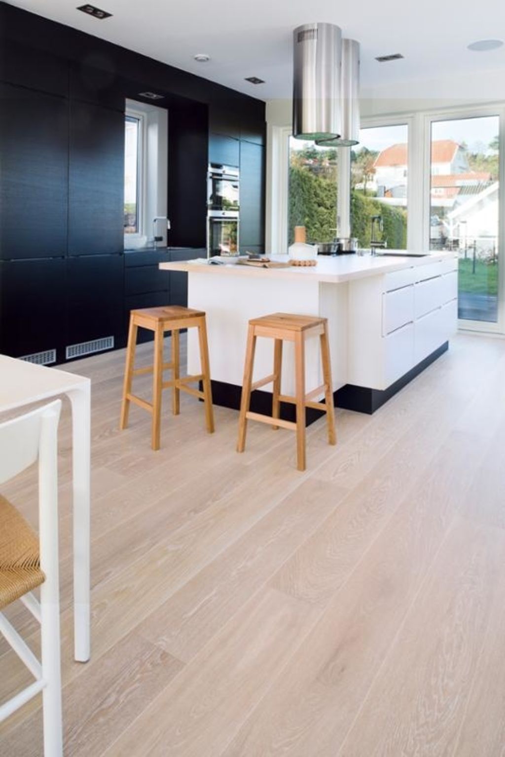 Boen Coral Oak Engineered Flooring, Brushed, White Stained, Oiled, 209x3.5x14mm Thumb