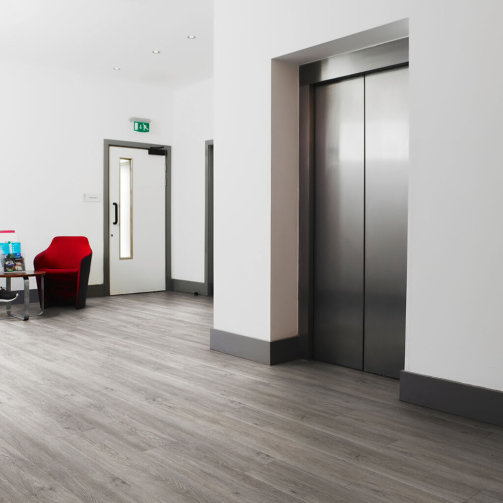 Lifestyle Colosseum Dryback Grey Oak Luxury Vinyl Flooring 7 Plank, 177x2.5x1219mm