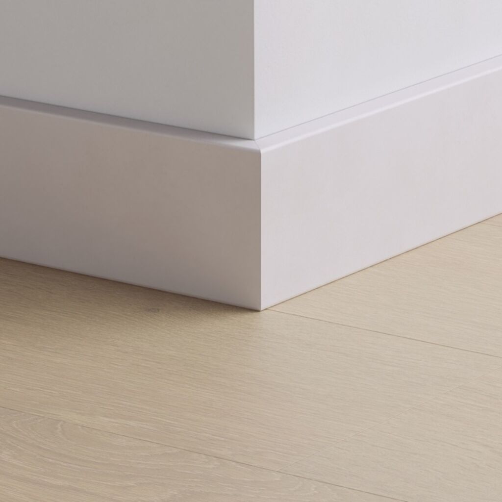QuickStep Paintable waterproof skirting (Large)