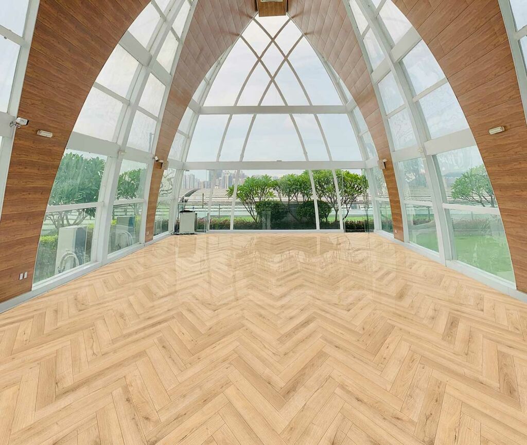 Tradition BML Invisible Oak Laminate Flooring, Herringbone, 101x12x606mm