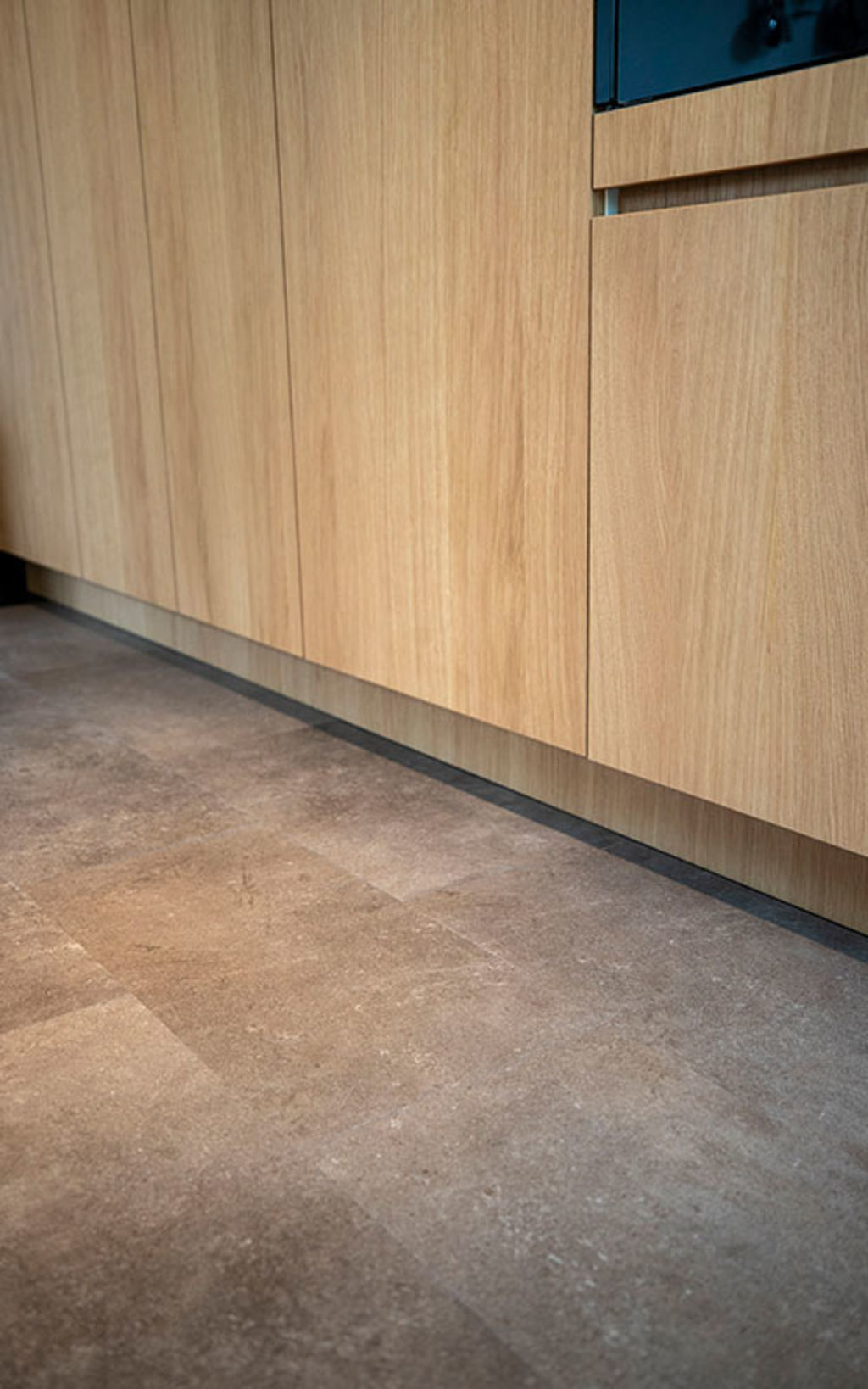 Tradition Classics Ramona Rigid Vinyl Tile Flooring, 610x6x610mm Thumb
