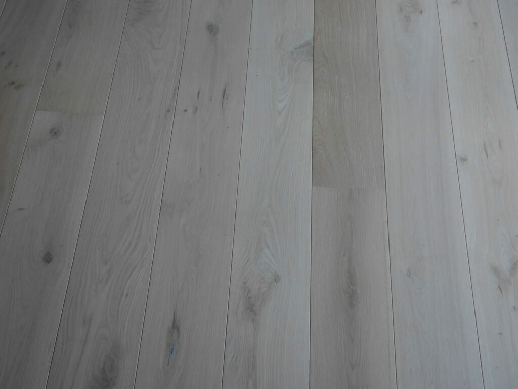 Tradition Engineered Oak Flooring, Natural, Unfinished 190x20x1900mm Thumb