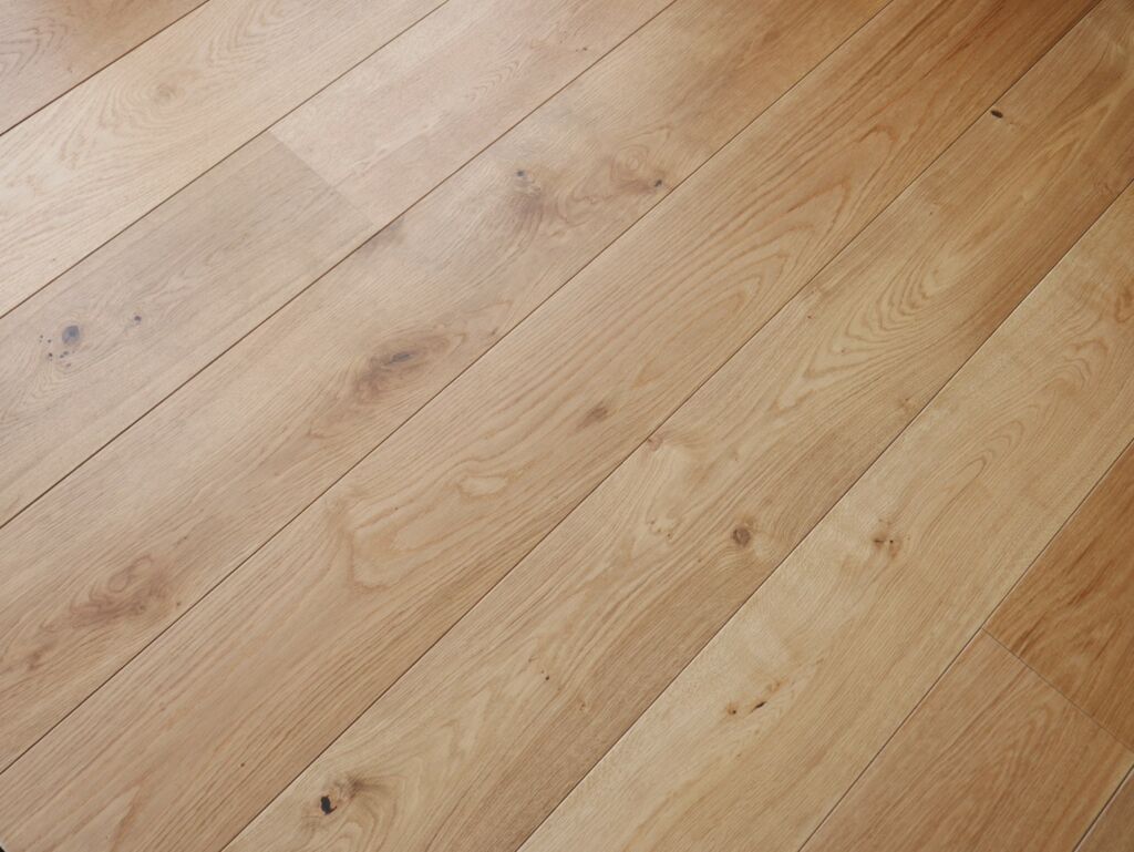Tradition Engineered Oak Flooring Rustic, Lacquered, 190x20x1900mm Thumb