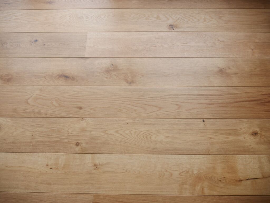 Tradition Engineered Oak Flooring Rustic, Lacquered, 190x20x1900mm Thumb