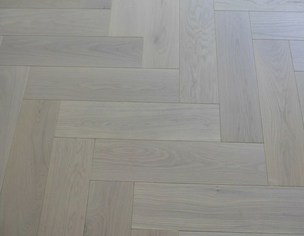 Tradition Engineered Oak Parquet Flooring, Herringbone, White Oiled, 90x14x450mm Thumb
