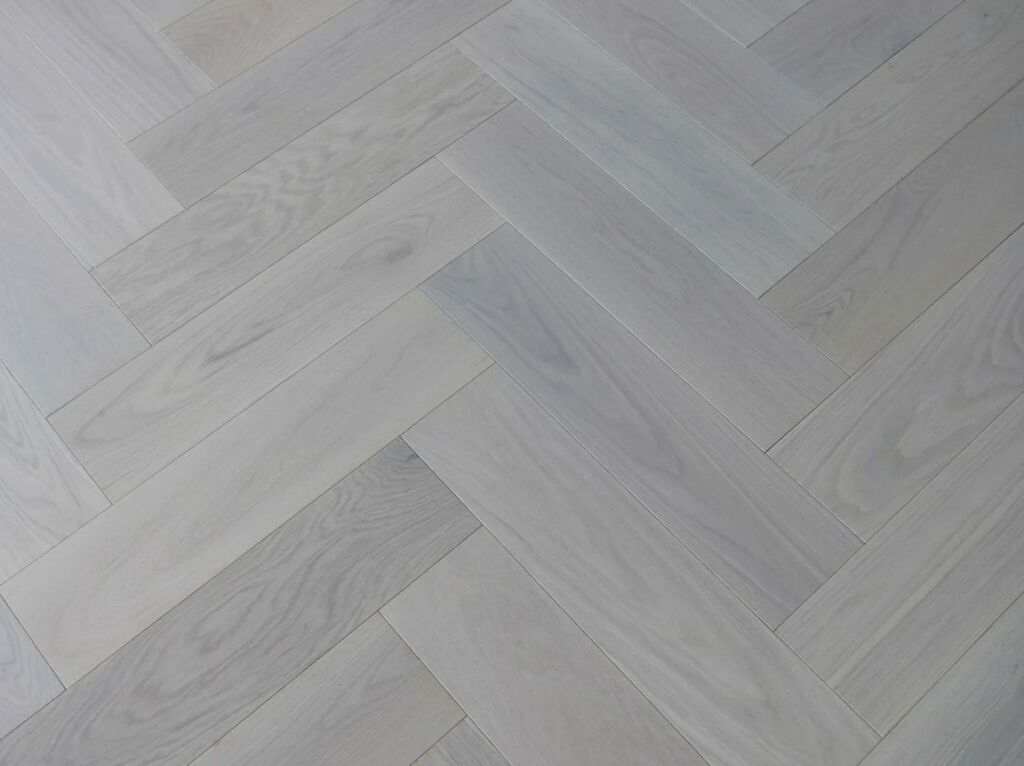Tradition Engineered Oak Parquet Flooring, Herringbone, White Oiled, 90x14x450mm Thumb