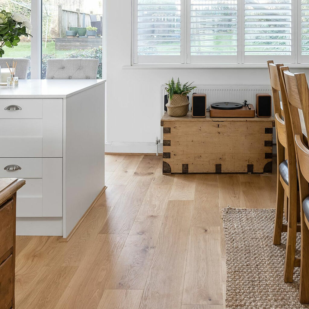 V4 Alpine, Vale Oak Engineered Flooring, Rustic, UV Oiled, RLx190x14mm Thumb
