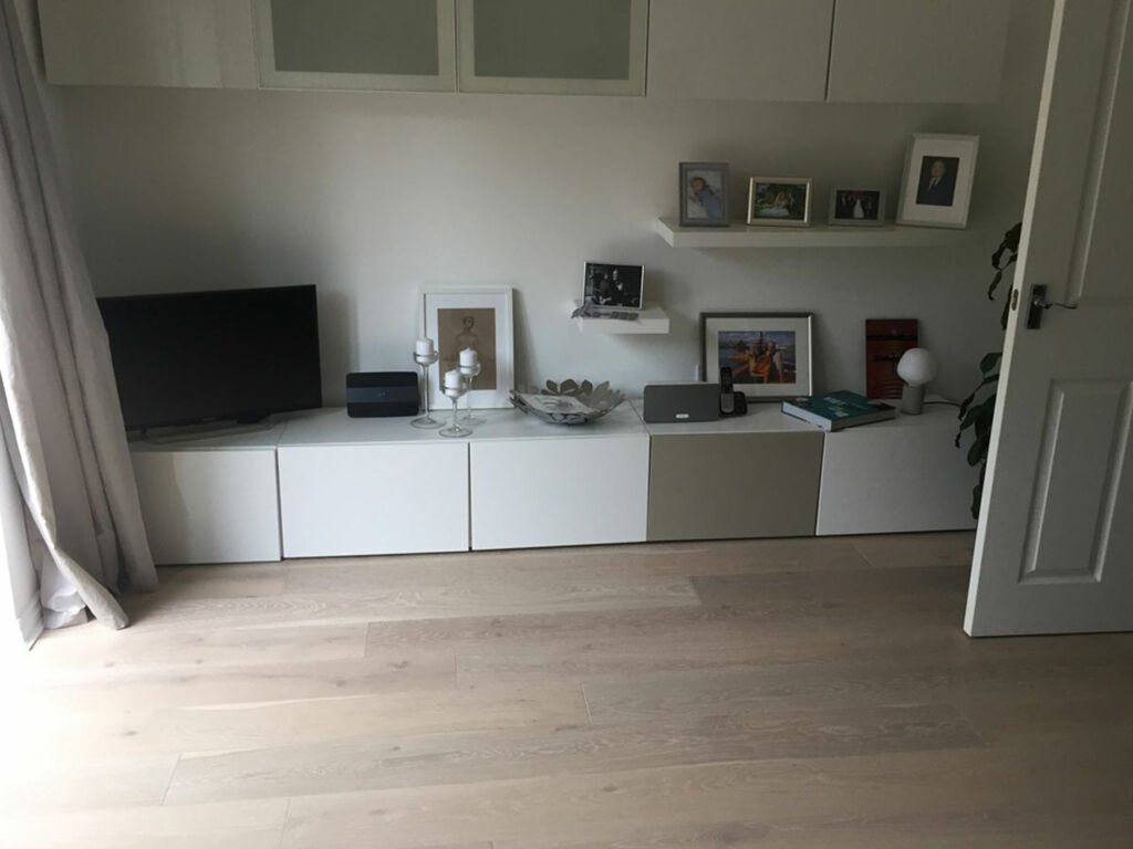 Xylo Pearl White Stained Engineered Oak Flooring, Rustic, Brushed & Smoked, UV Oiled, 190x14x1900mm