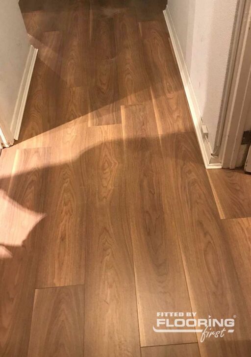 EGGER Classic Mansonia Walnut Laminate Flooring, 192x7x1292mm Thumb