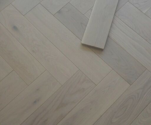 Tradition Engineered Oak Parquet Flooring, Herringbone, White Oiled, 125x14x600 mm