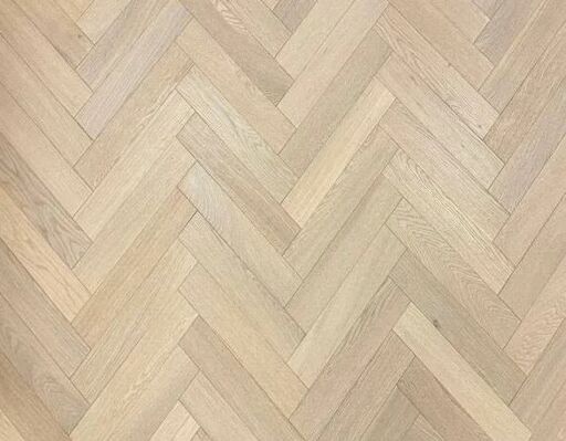 Tradition Nature Engineered Oak Herringbone, Invisible Matt Lacquered, 70x15x350mm