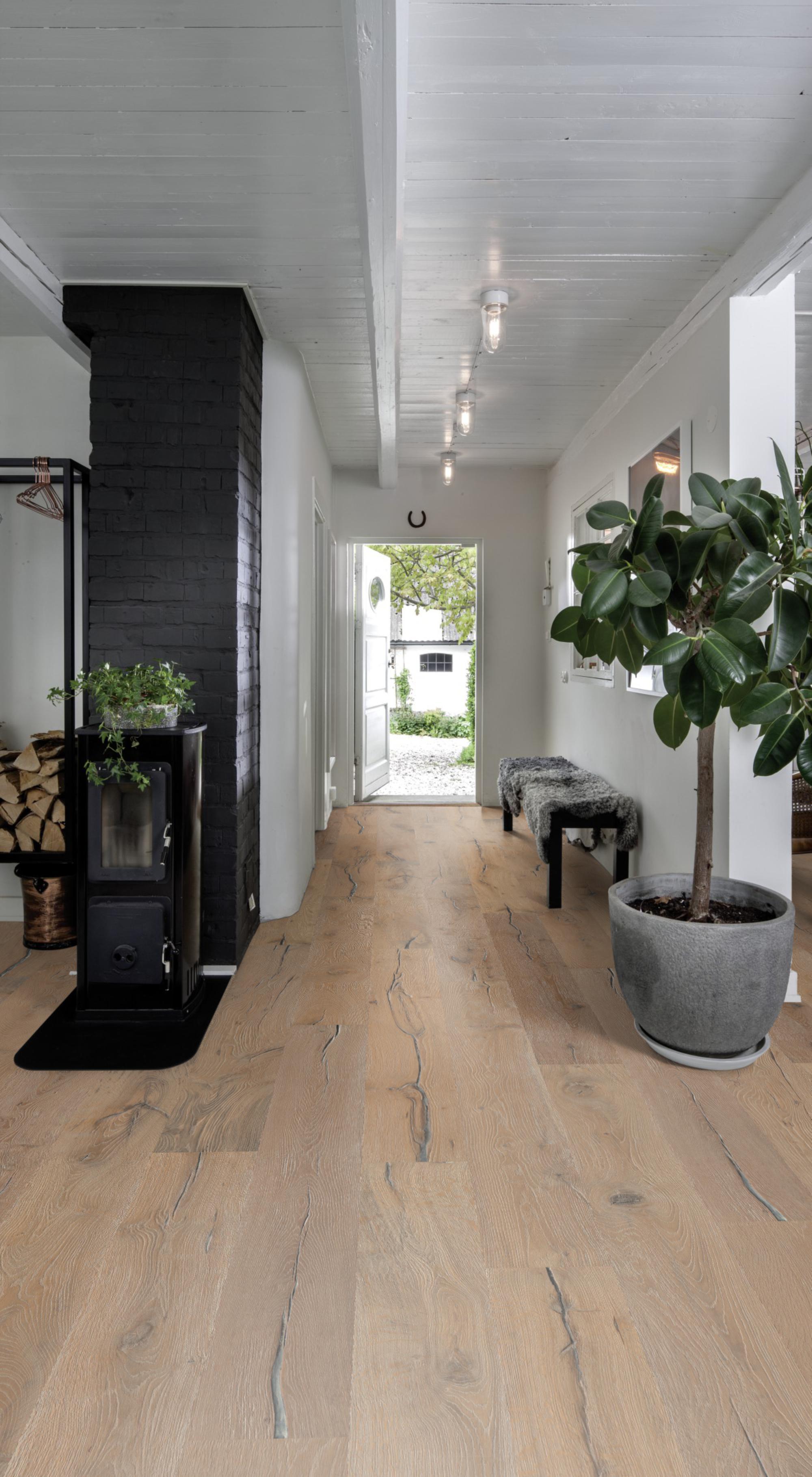 Kahrs Da Capo Oak Indossati Engineered Flooring, Brushed & Oiled, 190x15x1900mm Image