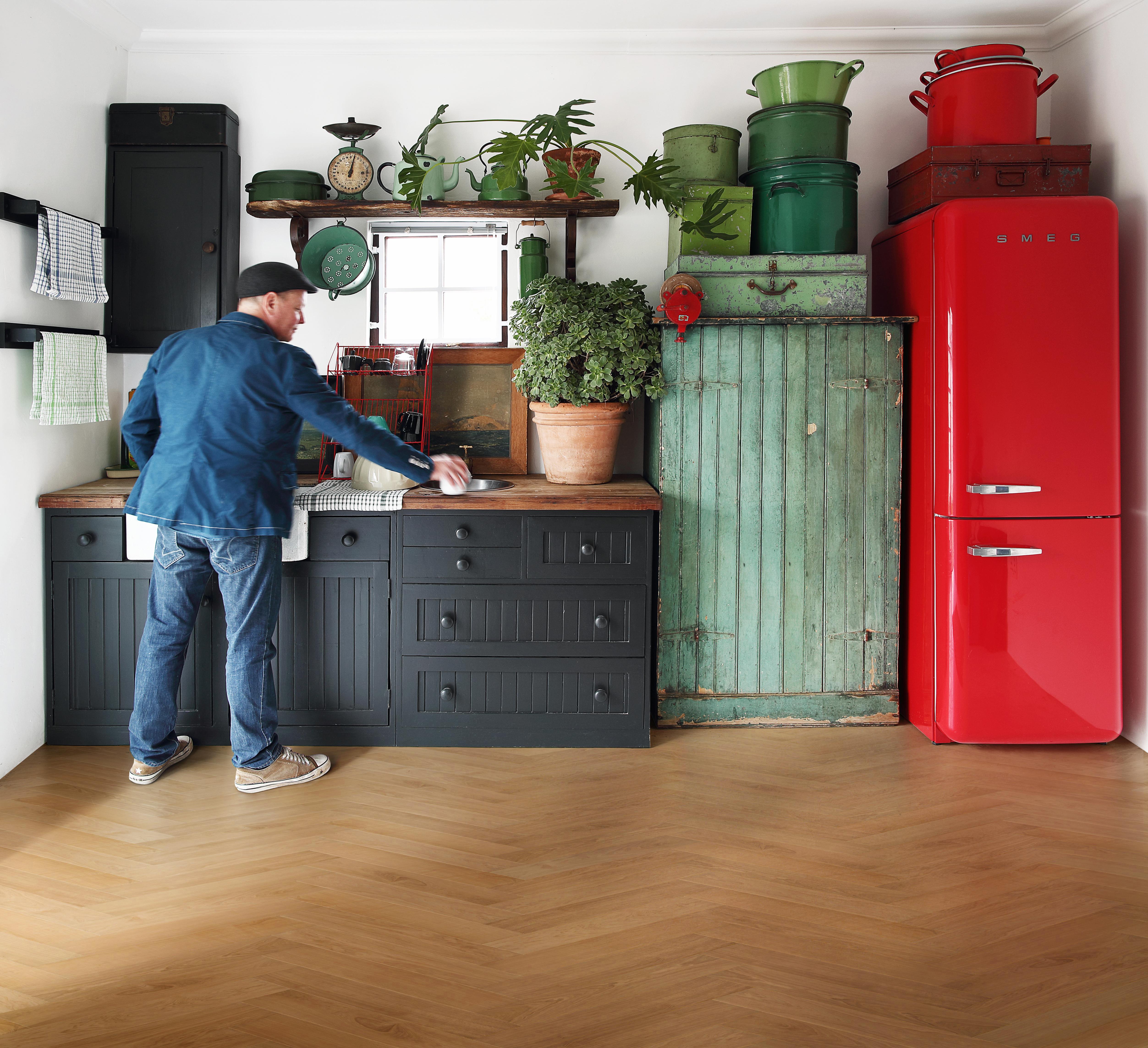Kahrs Large Herringbone Oak Herringbone Ab Engineered Flooring, Brushed & Oiled, 120x11x600mm Image