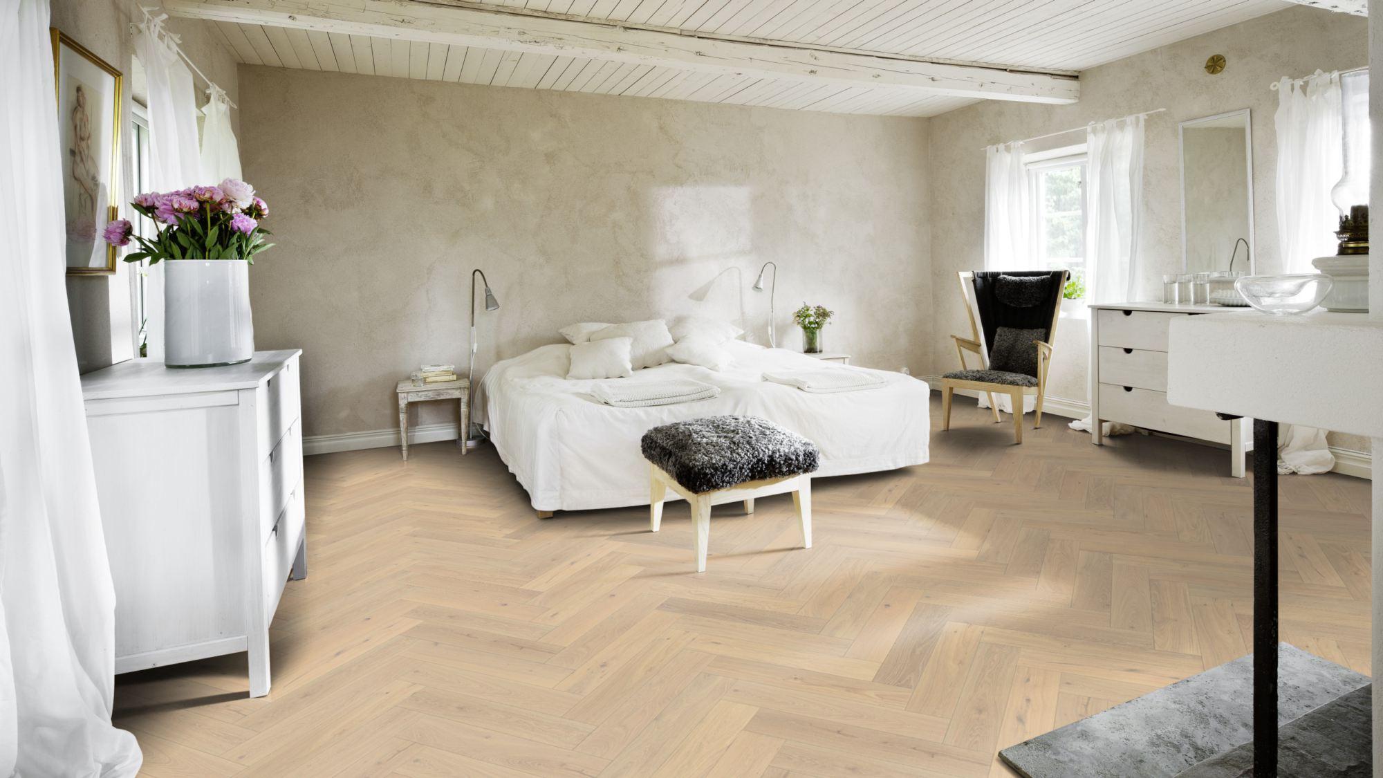 Kahrs Large Herringbone Oak Herringbone Cd Crème White Engineered Flooring, Brushed & Oiled, 120x11x600mm Image