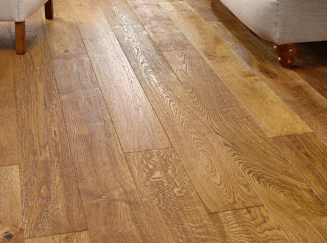 Blanko Budget Estepa, Engineered Oak Flooring, Golden, Handscraped, Deep Brushed & Lacquered, 180x20x1860mm Image