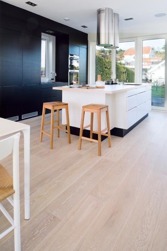Boen Coral Oak Engineered Flooring, Brushed, White Stained, Oiled, 209x3.5x14mm Image