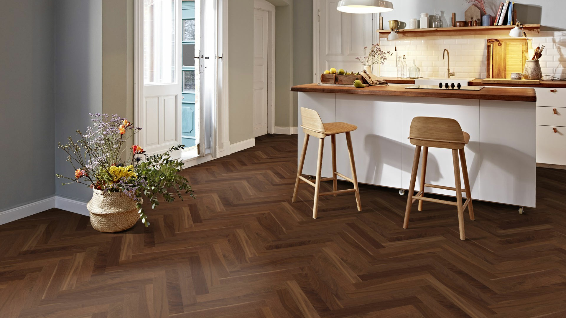 Boen Transparent Walnut Prestige Wood Flooring, Sanded, Live Natural, 10x70x470 mm Image