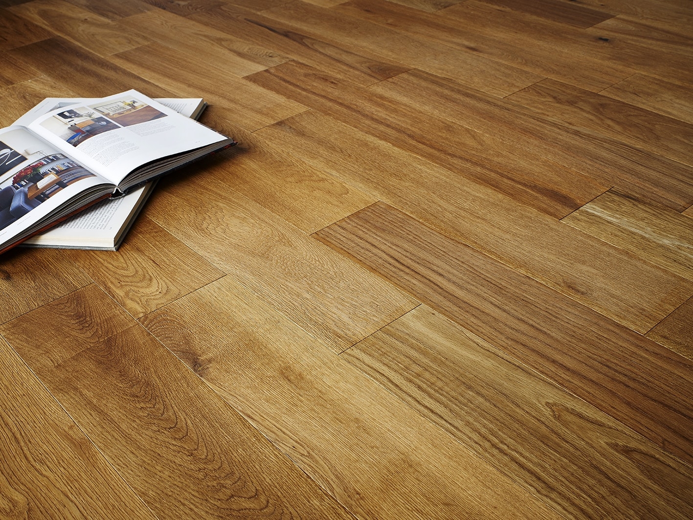 Chene Engineered Oak Flooring, UV Lacquered, 190x20x1900mm Image