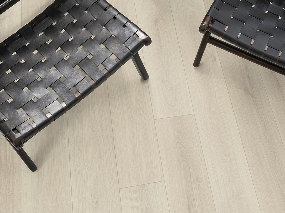 EGGER Classic Aqua Elton White Oak Laminate Flooring 193x8x1292mm Image