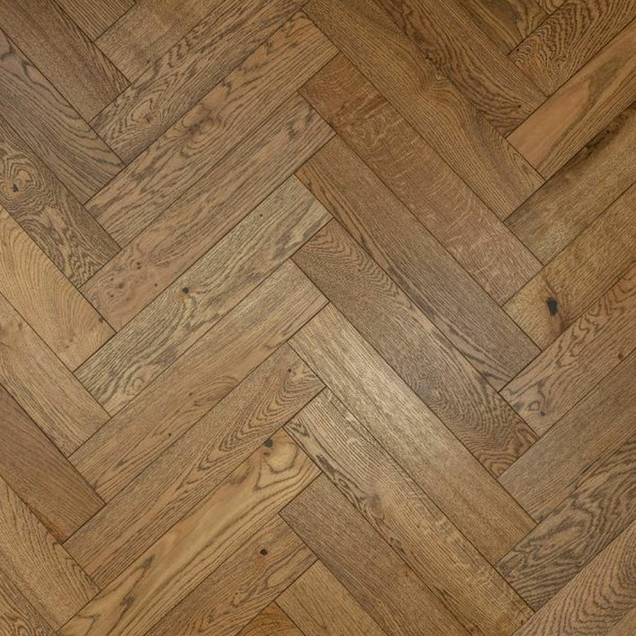 Evergreen Warwick Cottage Engineered Oak Flooring, Herringbone, Brushed & Oiled, 100x18x500mm Image