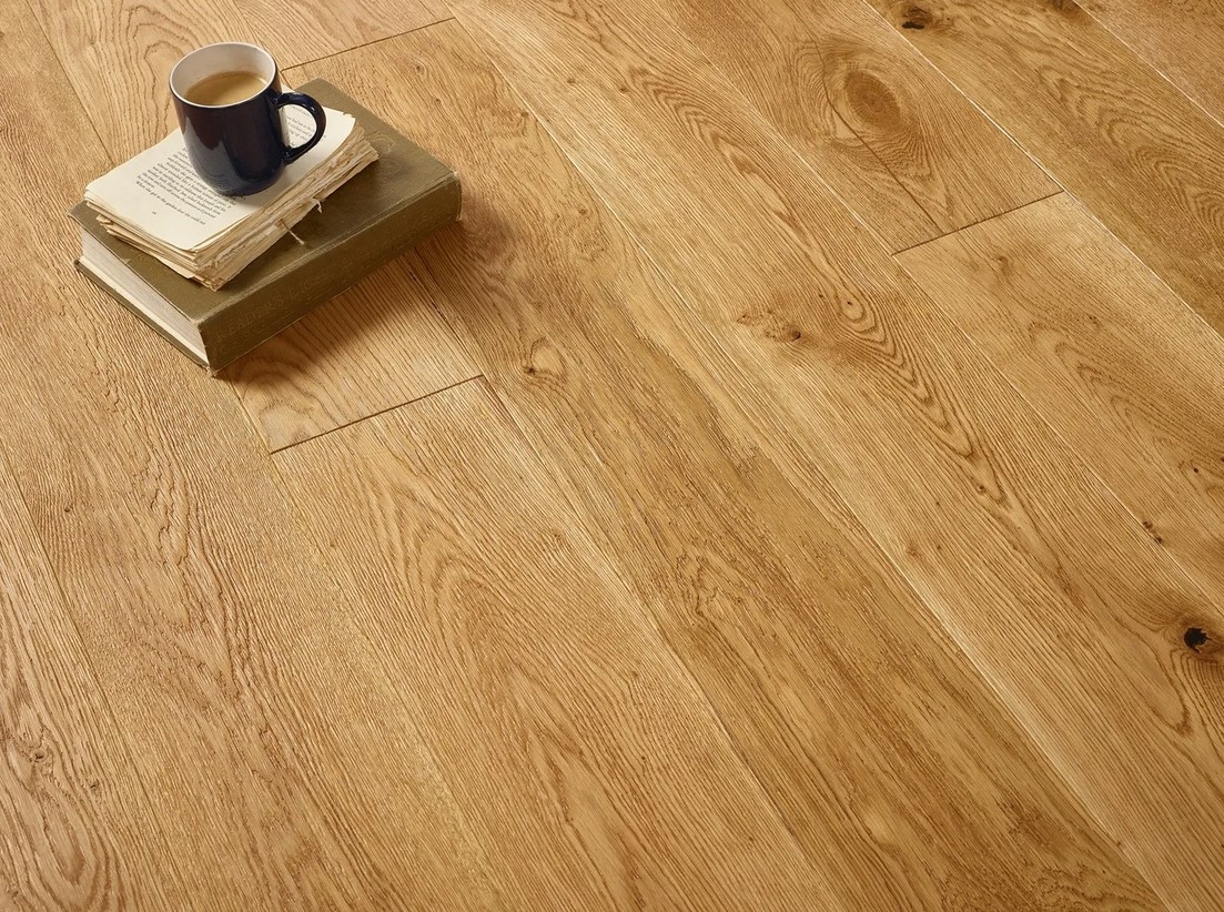 Evolve Chelsea, Engineered Oak Flooring, Natural, Handscraped, Deep Brushed & Lacquered, 180x20x1860mm Image