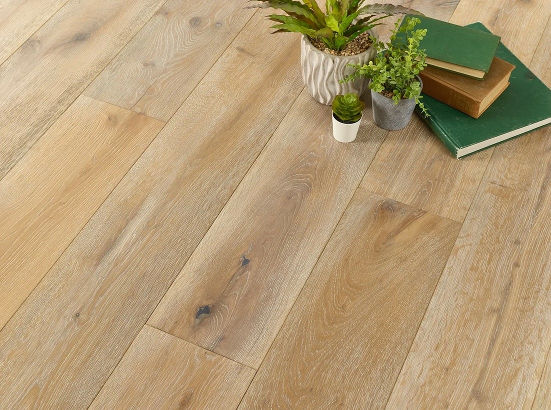 Evolve Knightsbridge, Engineered Oak Flooring, Deep Brushed & White Oiled, 190x15x1900mm Image