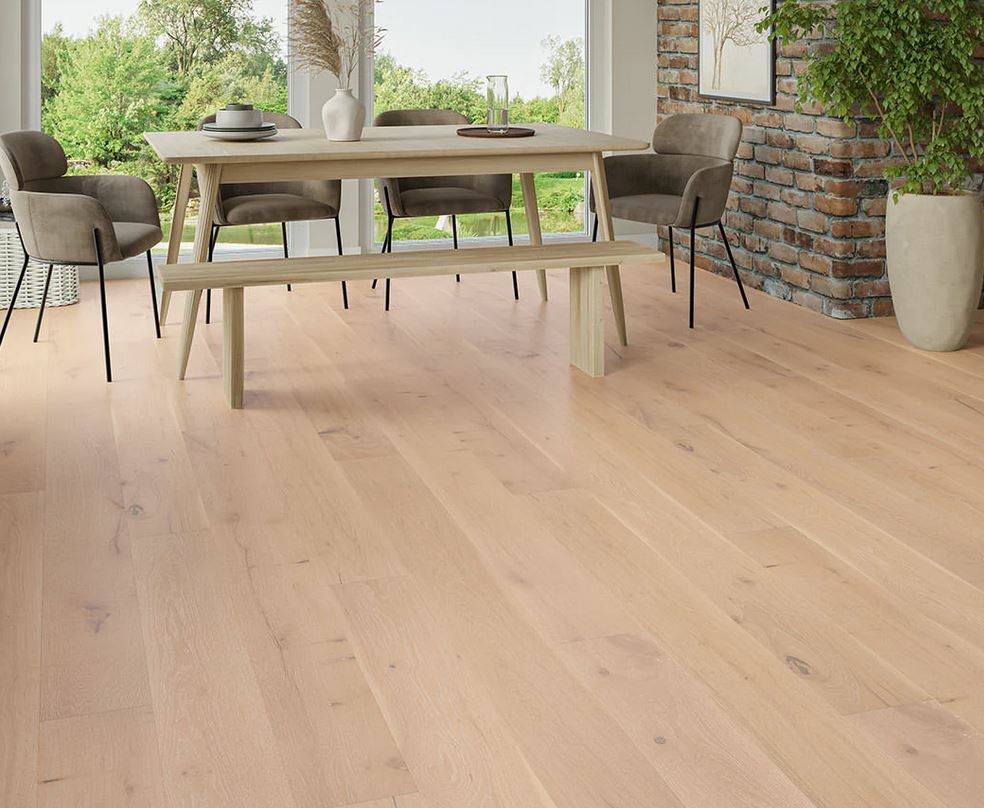 Havlinde Engineered Oak Flooring, Rustic, Brushed, UV Oiled, 190x15x1900mm Image