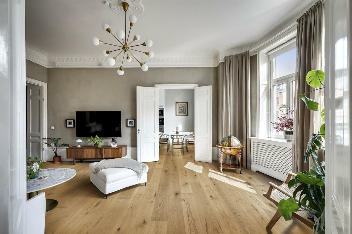 Kahrs Flora Oak Aster Engineered Flooring, Rustic, Brushed & Oiled, 187x13x2000mm Image
