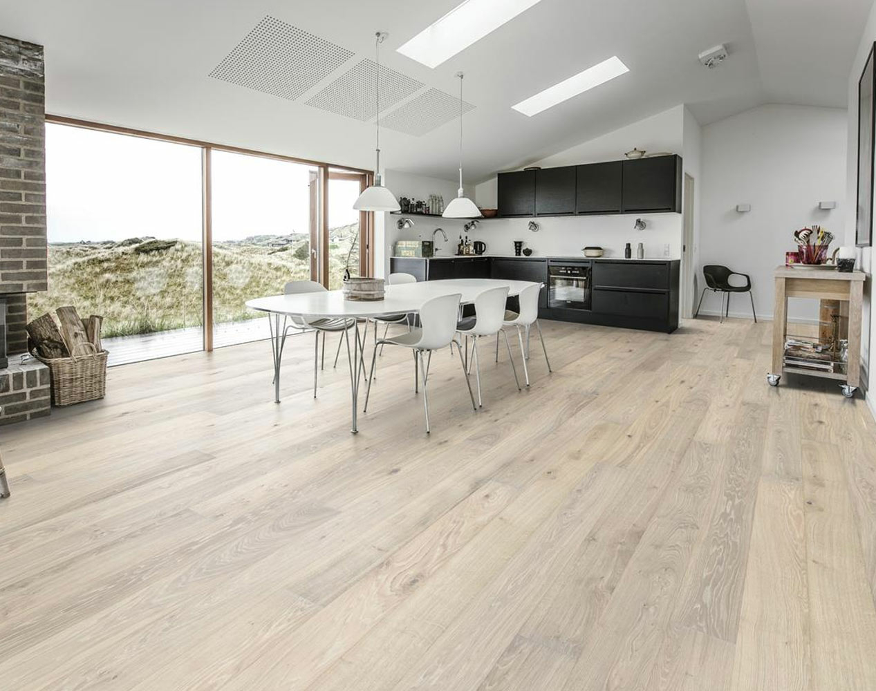 Kahrs Classic Nouveau Oak Nouveau Blonde Engineered Flooring, Brushed & Matt Lacquered, 187x15x2420mm Image