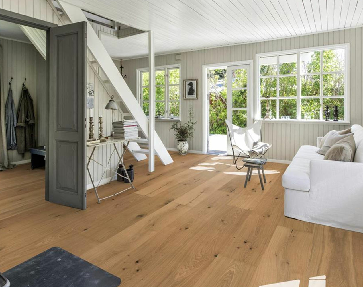 Kahrs Royal Schonbrunn Engineered Oak Flooring, Rustic, Brushed & Oiled, 305x18x2400mm Image