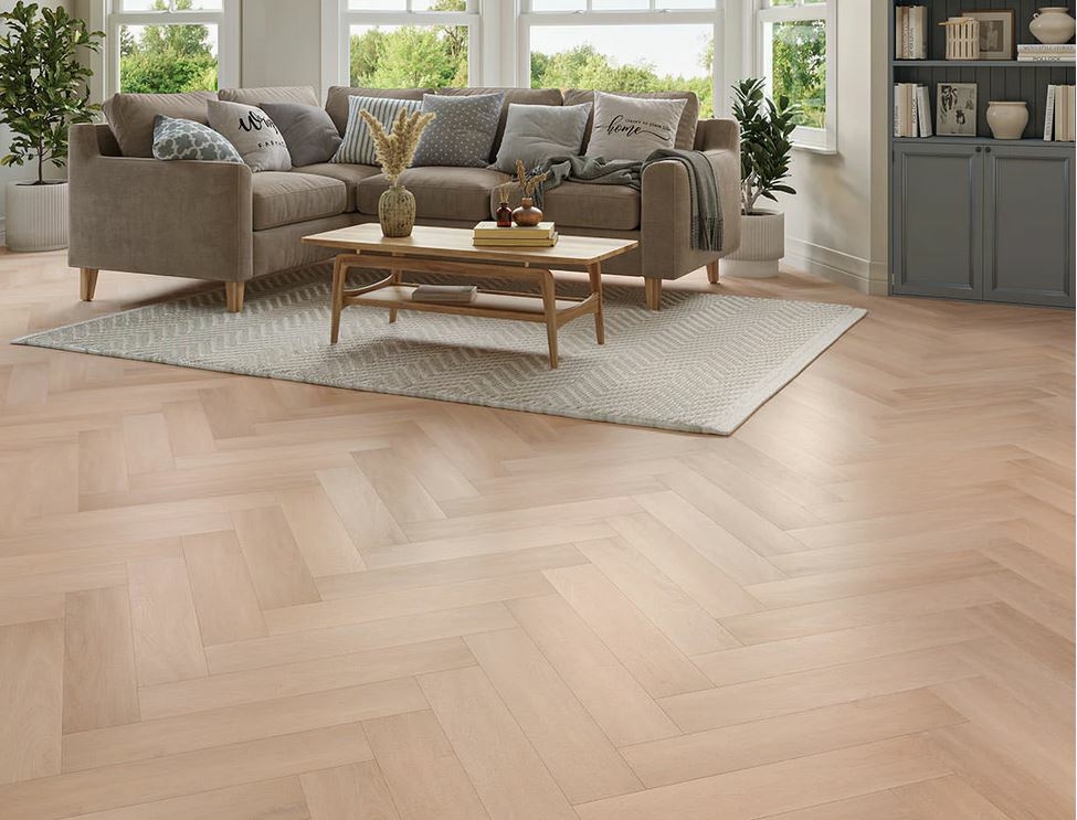 Lunakai Oak SPC Vinyl Flooring, Herringbone, 128x5x615mm Image