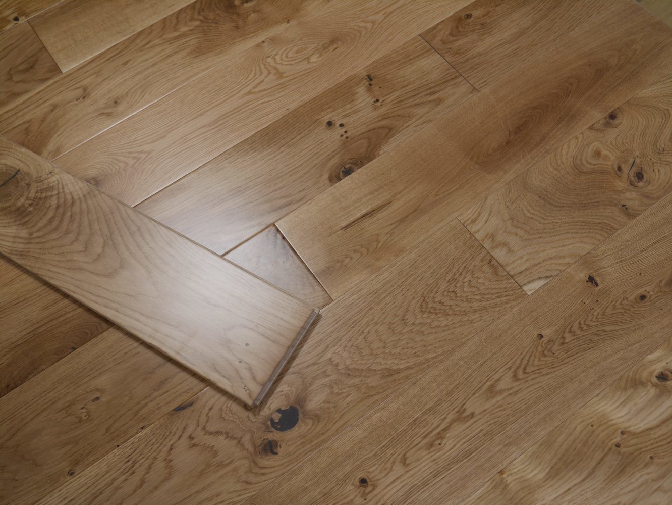 Tradition Solid Oak Flooring, Lacquered, RLx150x18mm Image