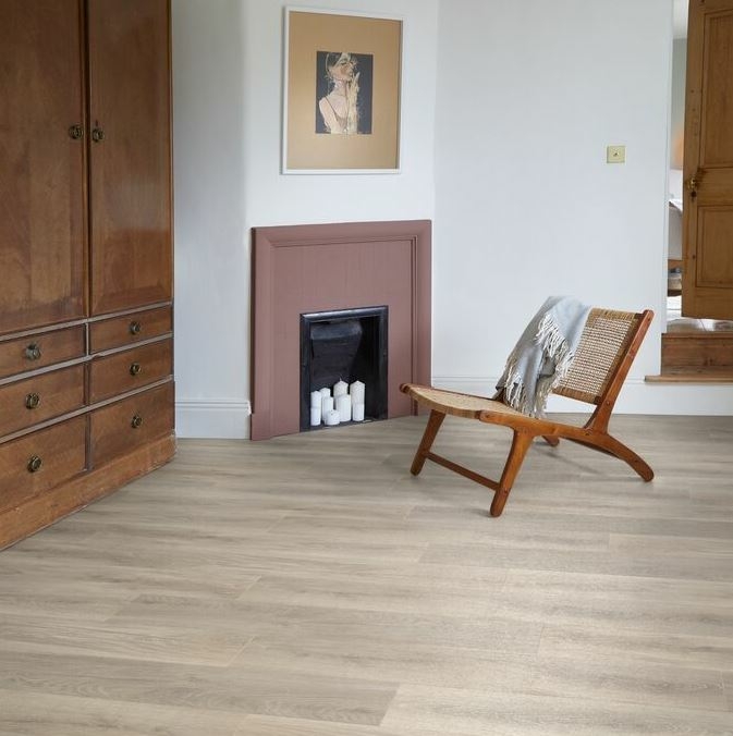 Polyflor Camaro Waterside Oak Vinyl Flooring, 184.2x1219.2mm Image