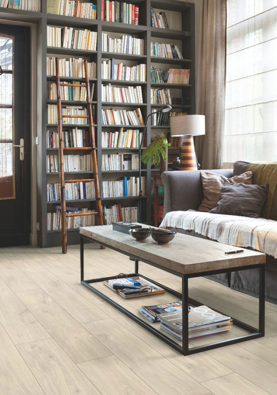 QuickStep CLASSIC Havanna Oak Natural Laminate Flooring, 8mm Image