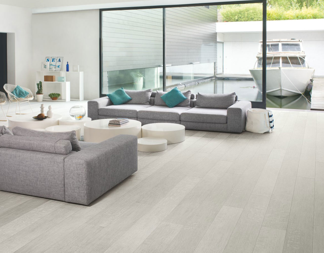QuickStep LARGO Pacific Oak 4v Laminate Flooring 9.5mm Image