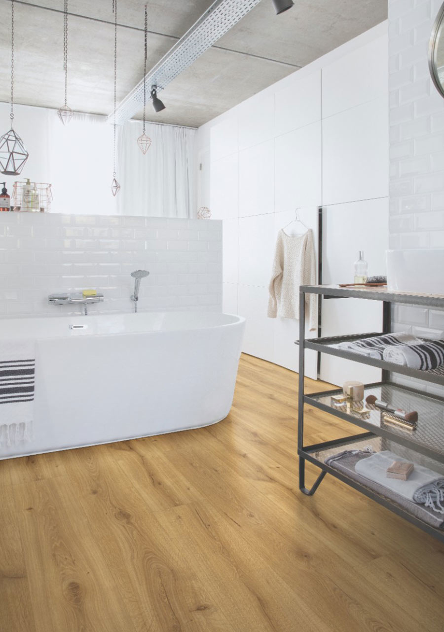 QuickStep Majestic Desert Oak Warm Natural Laminate Flooring, 9.5mm Image