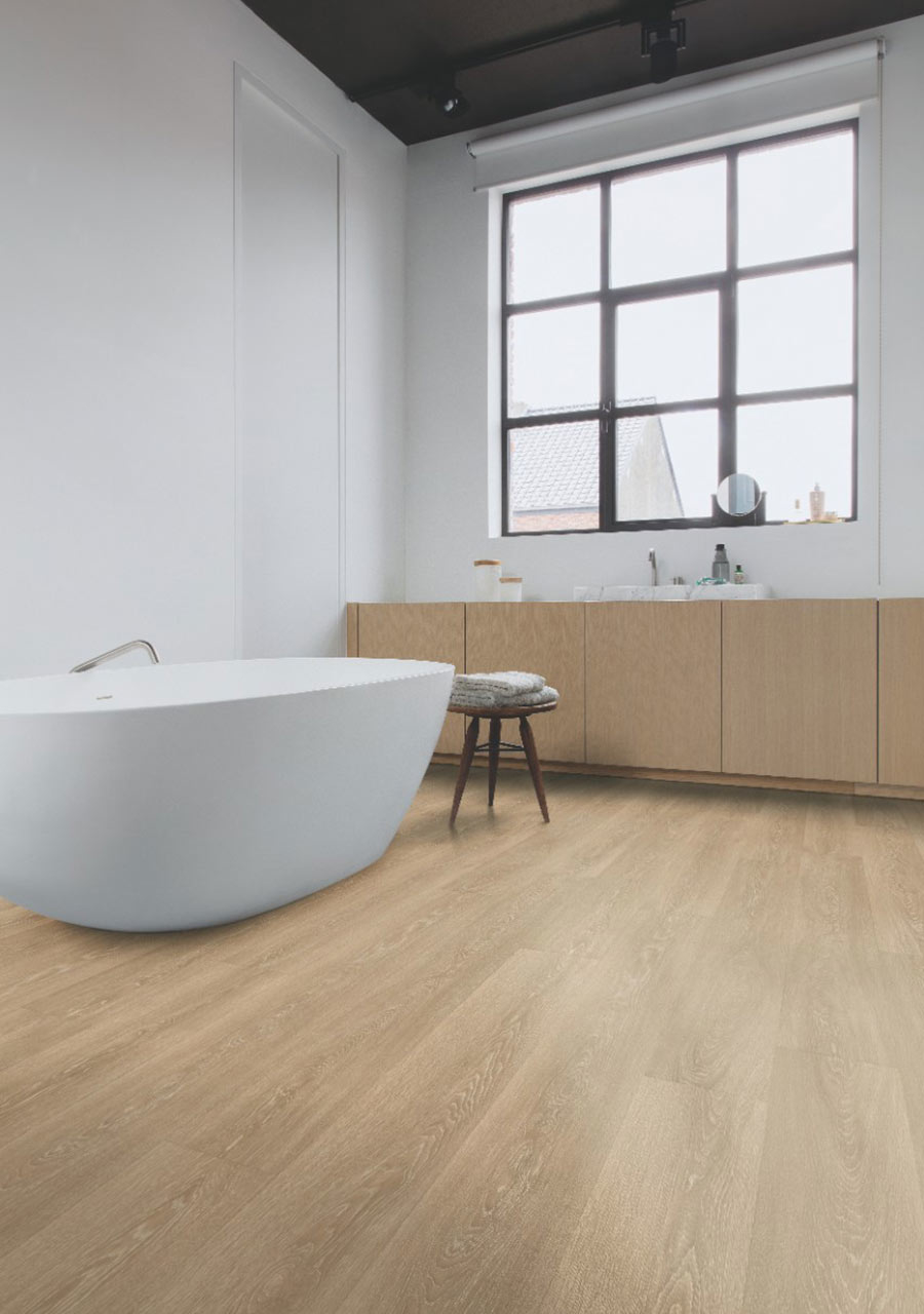 QuickStep Majestic Valley Oak Light Brown Laminate Flooring, 9.5mm Image