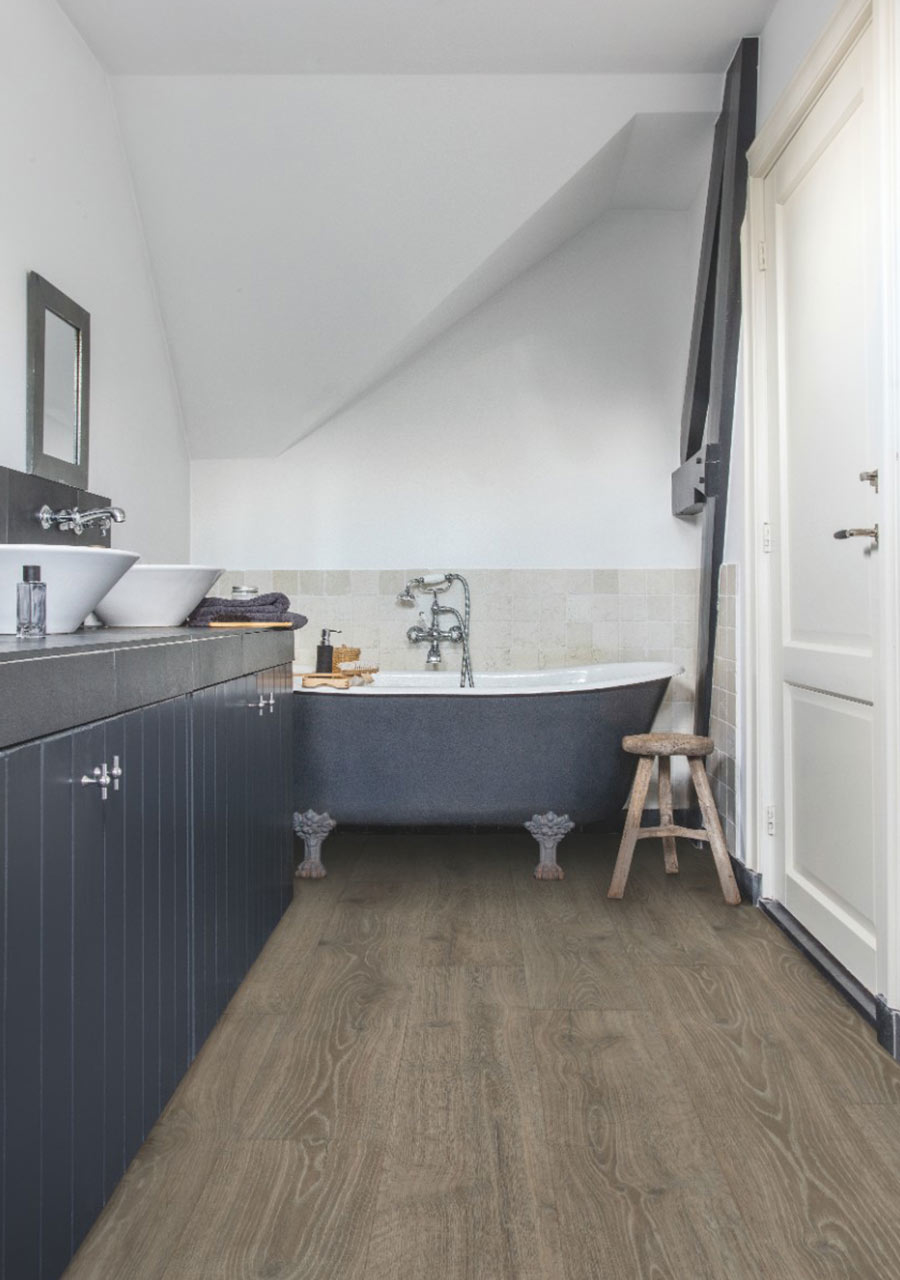 QuickStep Majestic Woodland Oak Brown Laminate Flooring, 9.5mm Image