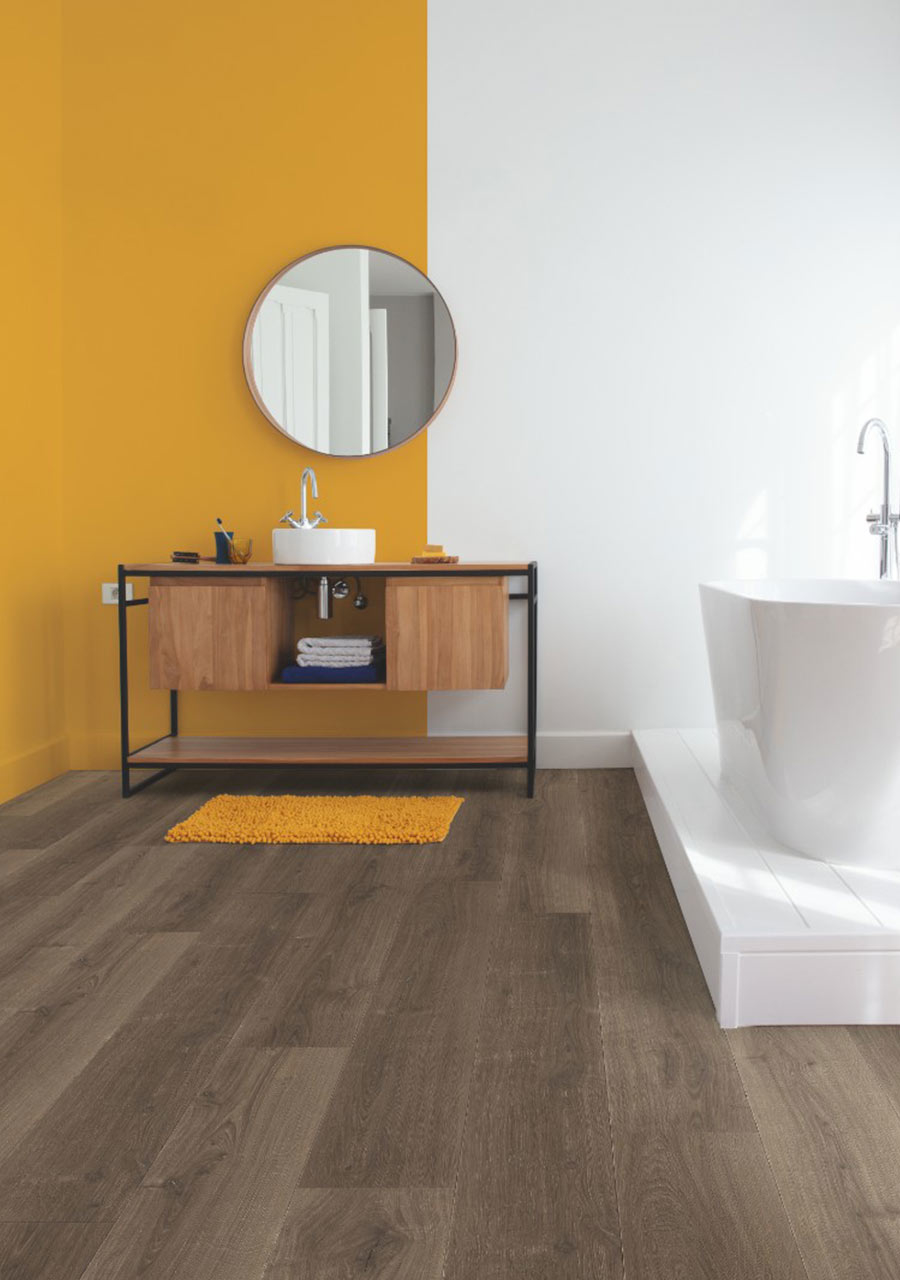QuickStep Capture Brushed Oak Brown Laminate Flooring, 9mm Image