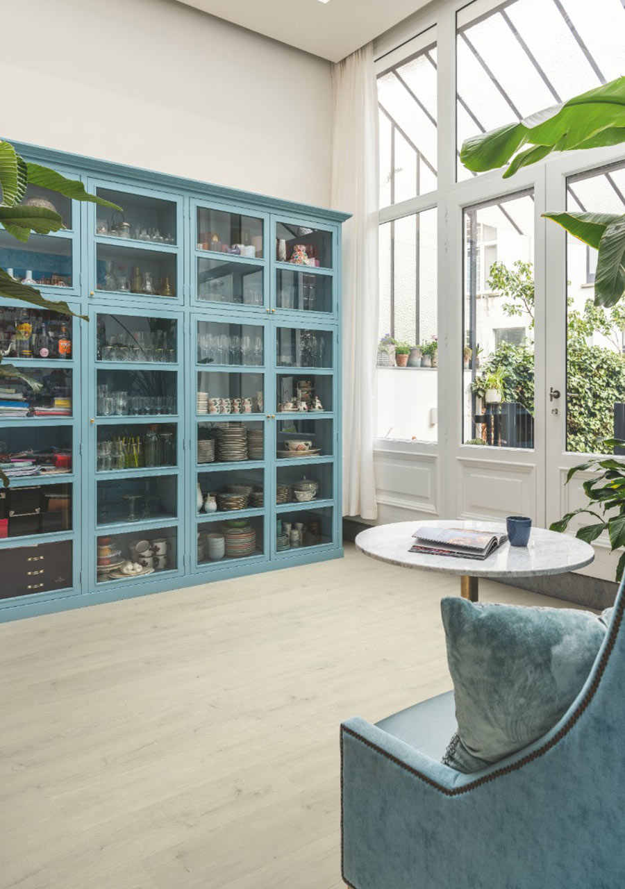 QuickStep Capture Soft Patina Oak Laminate Flooring, 9mm Image