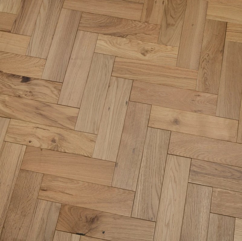 Solid Oak Parquet Flooring Herringbone Blocks, Natural Brushed, Matt Lacquered, 90x18x300mm Image